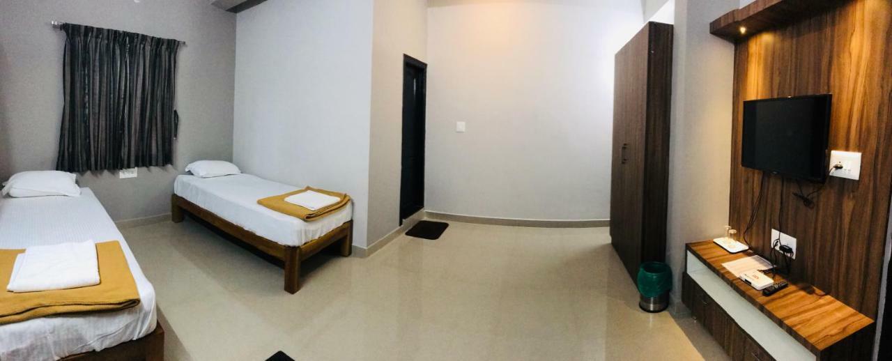 Отель Sharada Residency Somvarpet Экстерьер фото